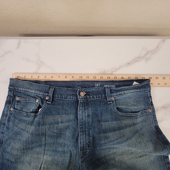 G George Jeans Mens Size 38 x 32 Athletic Distressed Denim Stretch Medium Wash - Picture 4 of 16